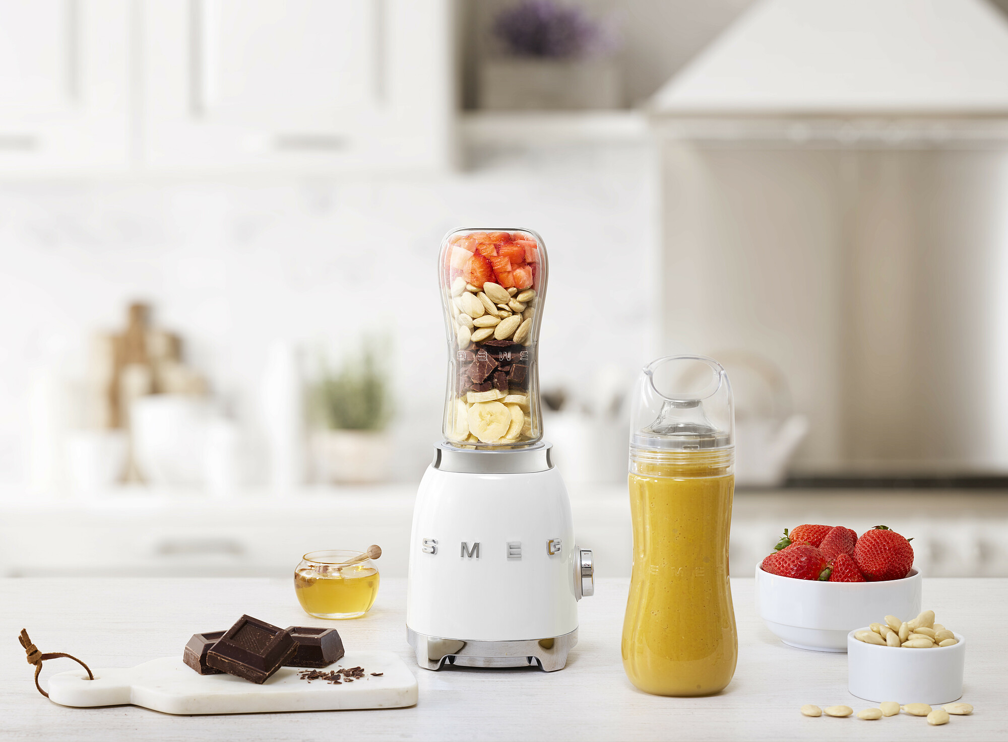 SMEG SDA PBF01WHEU blender