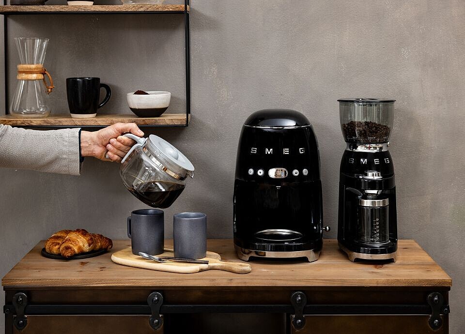SMEG DCF02BLMEU koffiezetapparaat